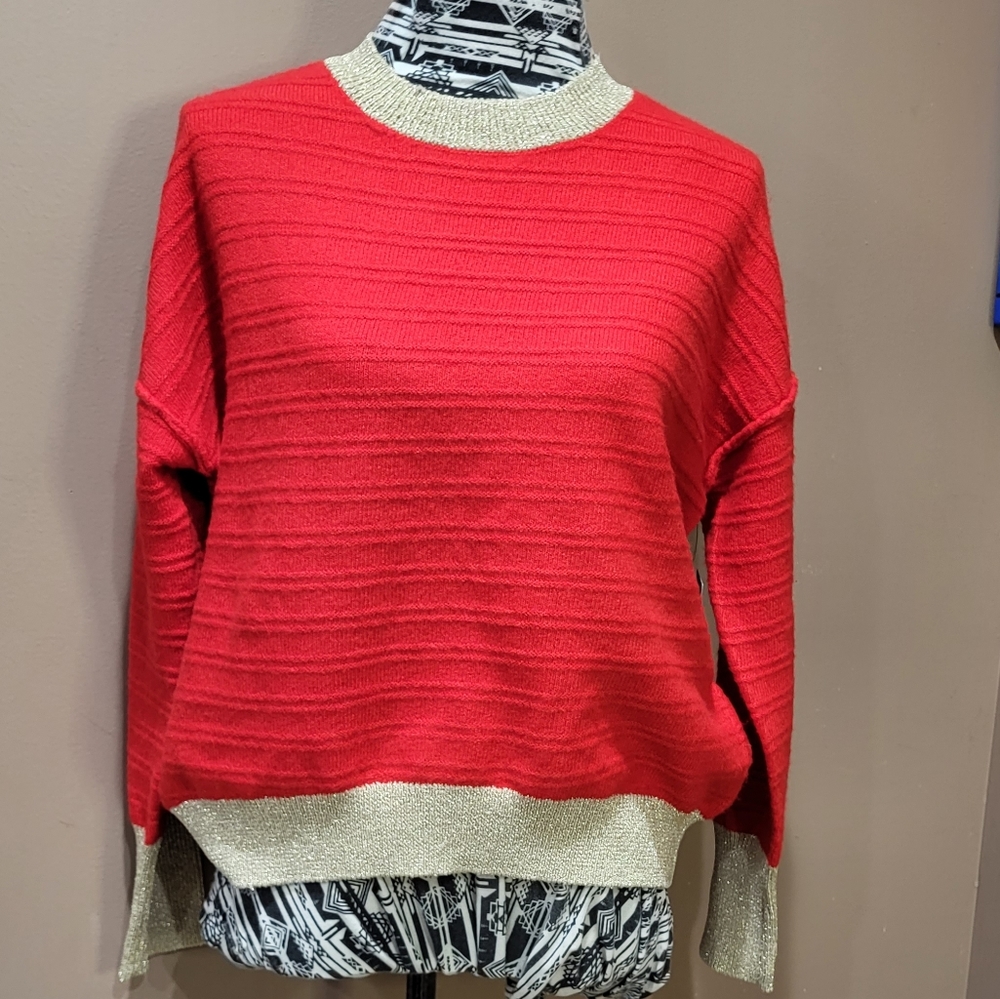 VINCE CAMUTO Edged Crewneck Sweater In Bright Cherry XS